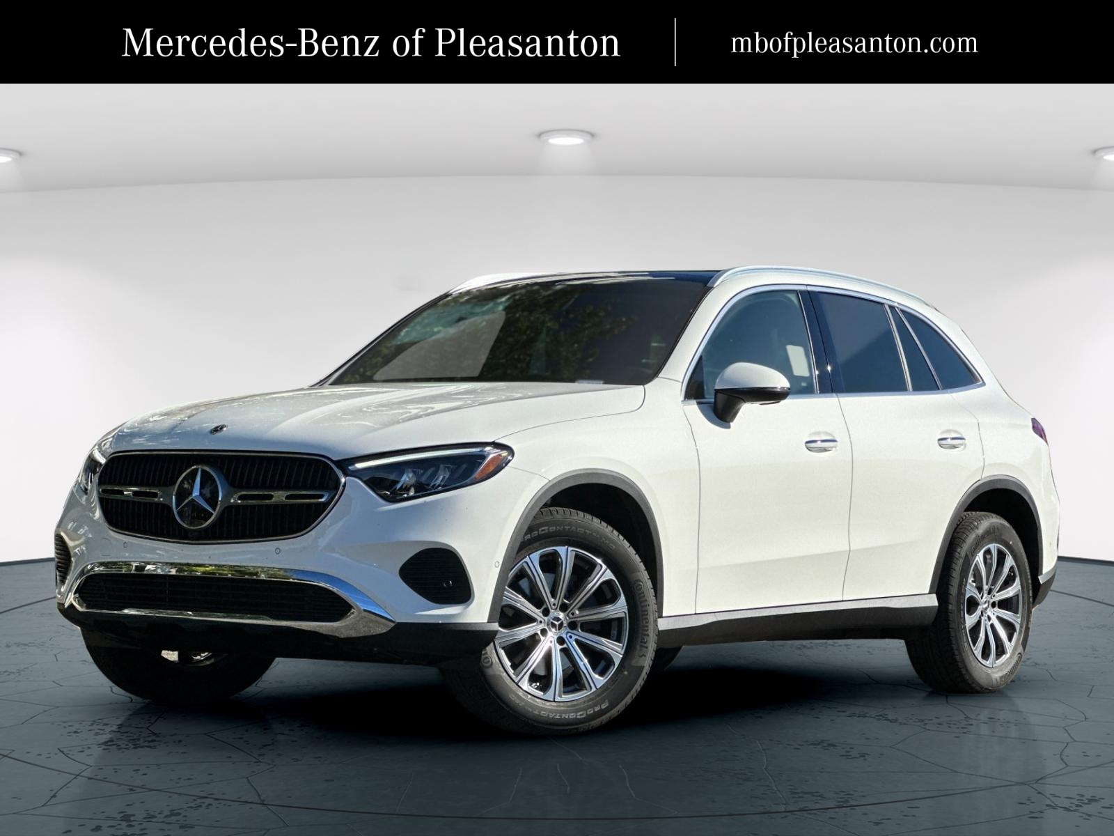2026 Mercedes Benz GLC 300 4MATIC photo 2
