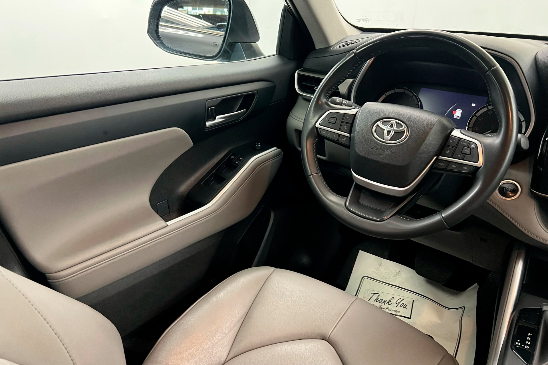 2024 Toyota Highlander XLE photo 11