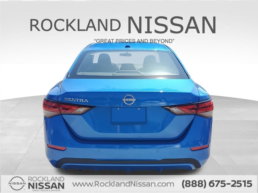 2025 Nissan Sentra SV photo 3
