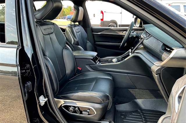 2021 Jeep Grand Cherokee Overland photo 28