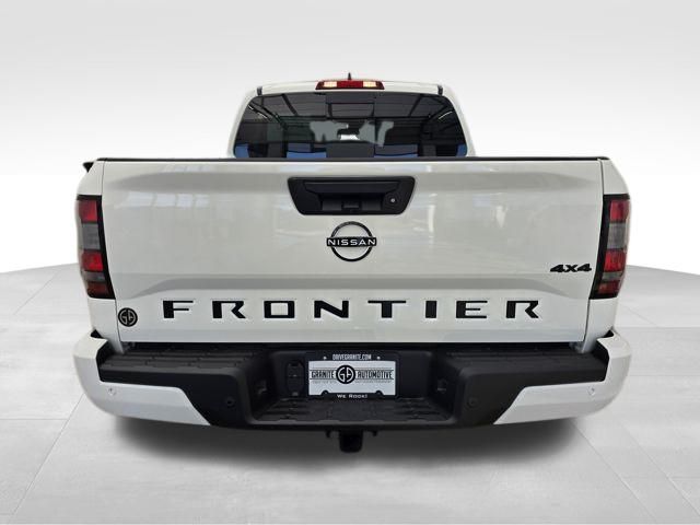 2026 Nissan Frontier Crew Cab SV photo 4