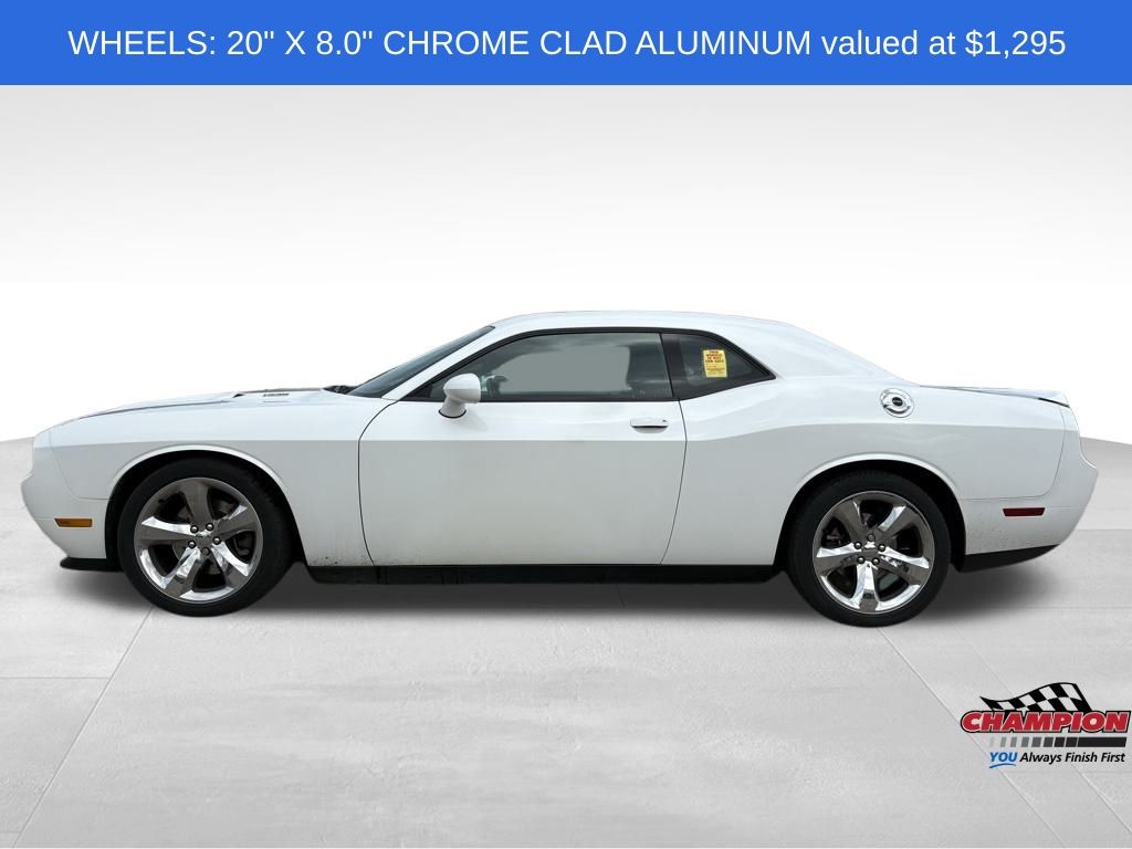 2014 Dodge Challenger R/T photo 2