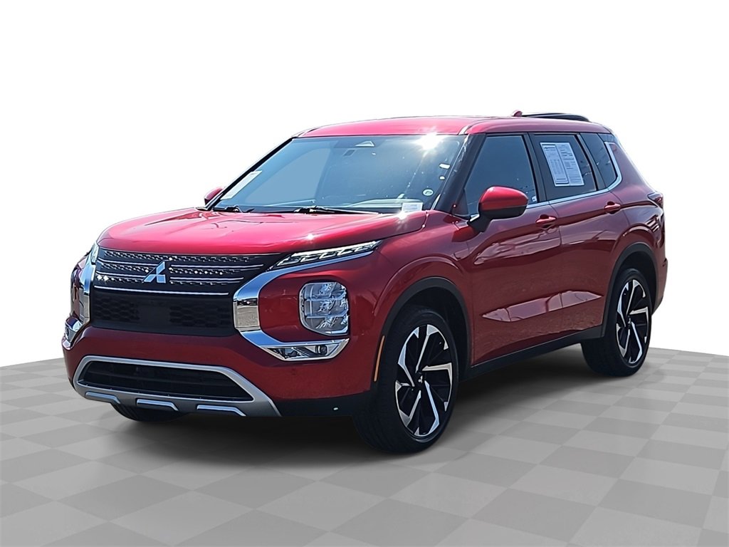 2024 Mitsubishi Outlander SE's photo