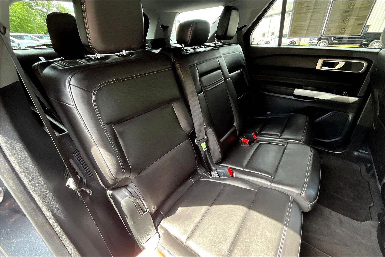 2022 Ford Explorer XLT photo 26
