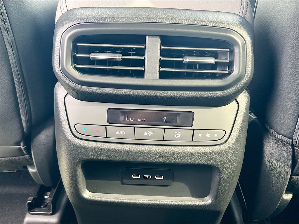 2025 Honda Pilot EX-L photo 8