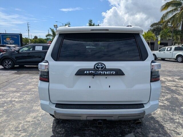 2020 Toyota 4Runner TRD Premium photo 4