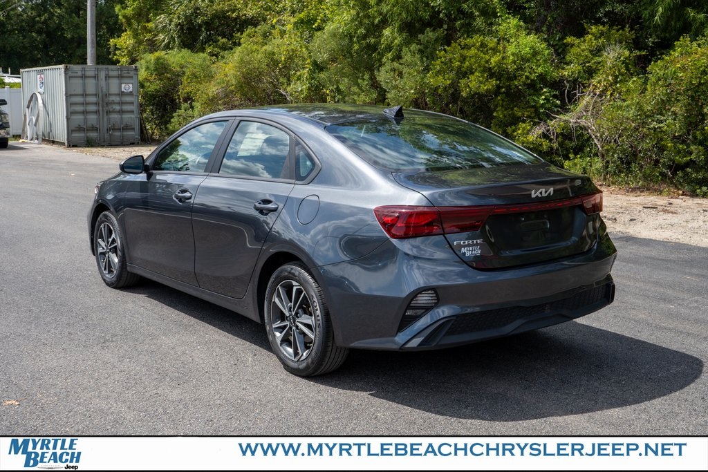 2024 Kia Forte LXS photo 4