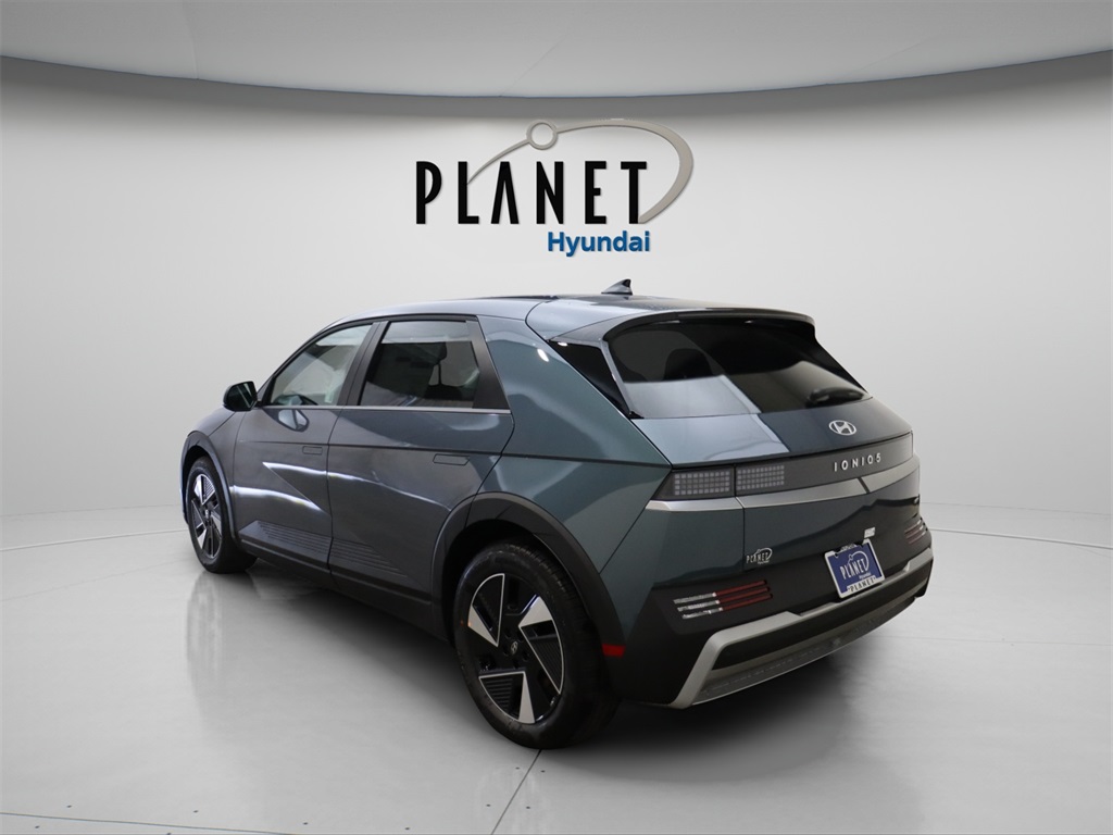 2025 Hyundai Ioniq 5 SE photo 3