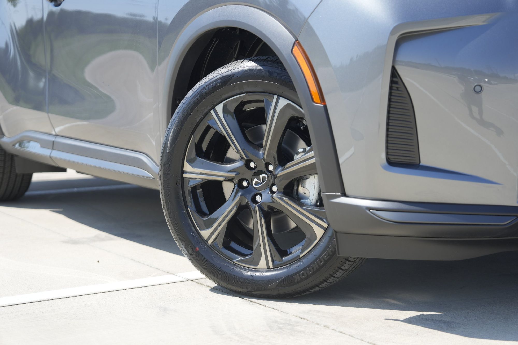 2026 Infiniti QX60 Autograph AWD photo 2