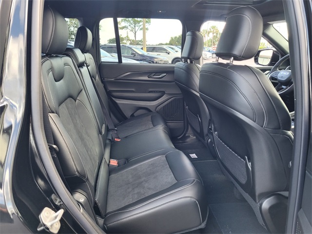 2025 Jeep Grand Cherokee Altitude X photo 12