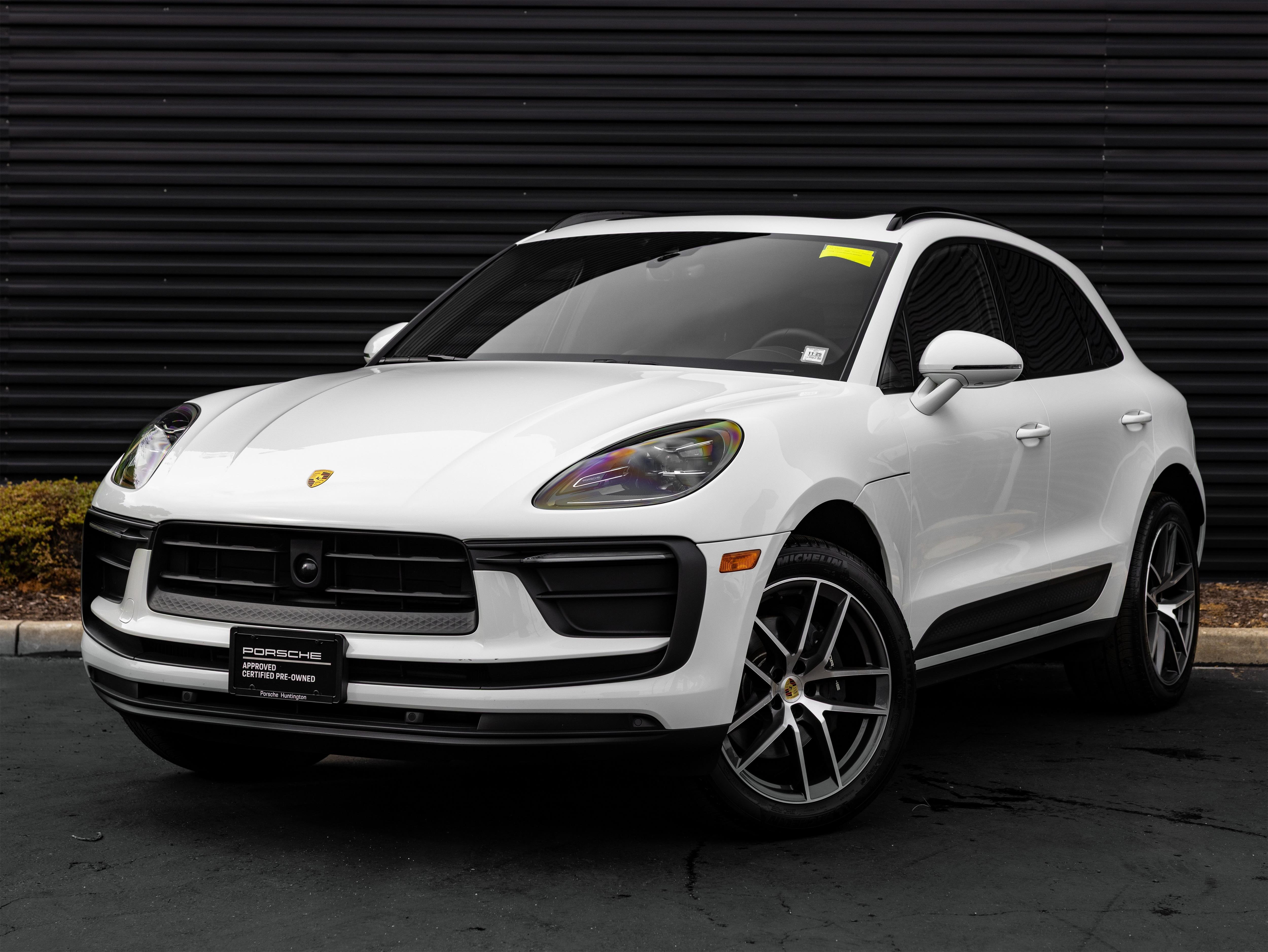 2025 Porsche Macan