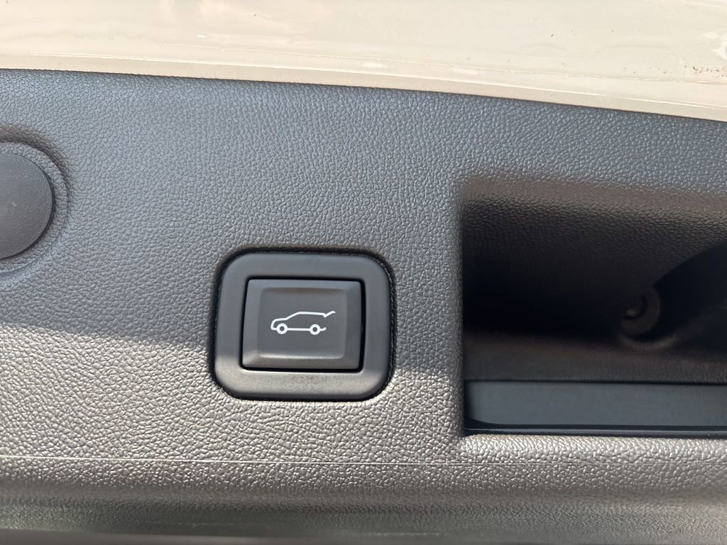 2023 Chevrolet Equinox LT photo 11