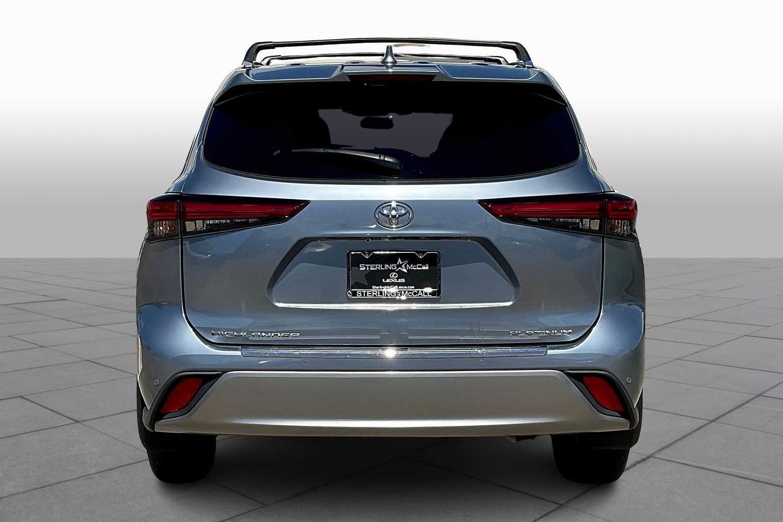 2022 Toyota Highlander Platinum photo 4