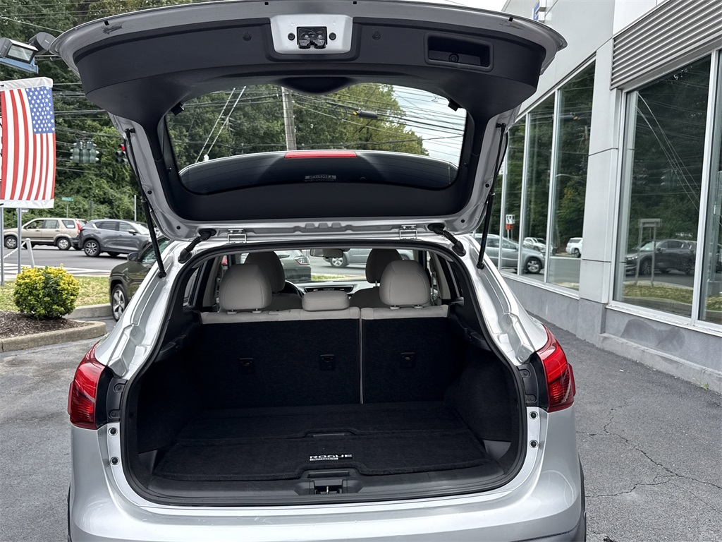 2019 Nissan Rogue Sport SV photo 37