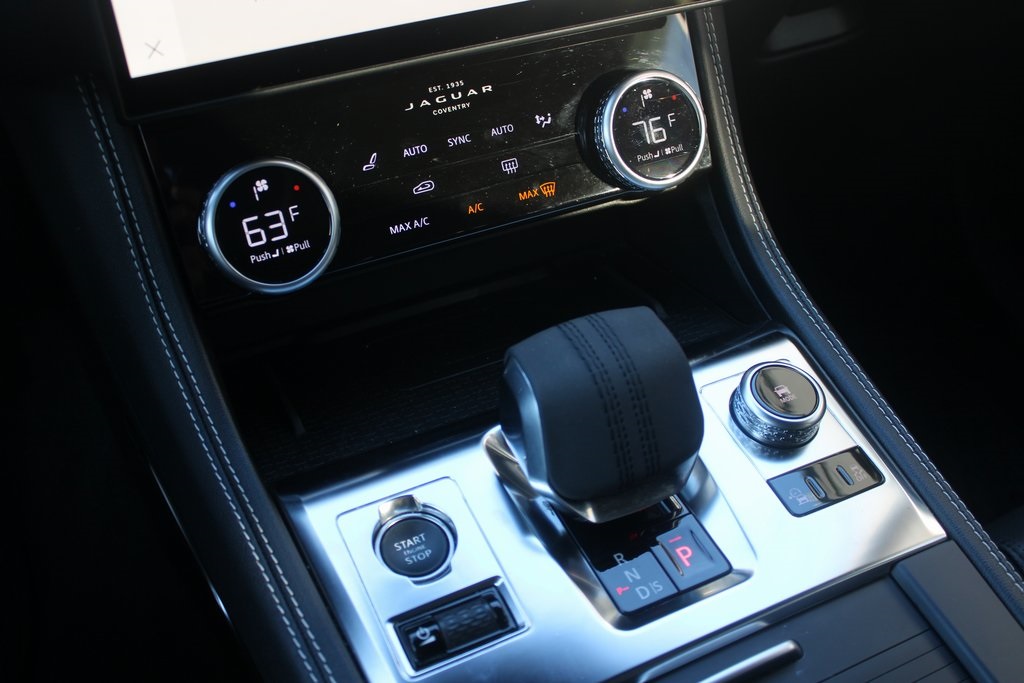 2024 Jaguar F-PACE R-Dynamic S P400 photo 21