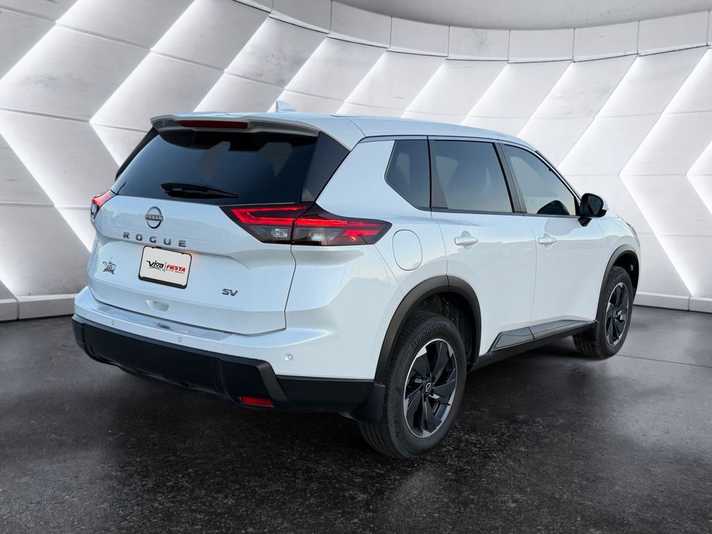 2024 Nissan Rogue SV photo 2