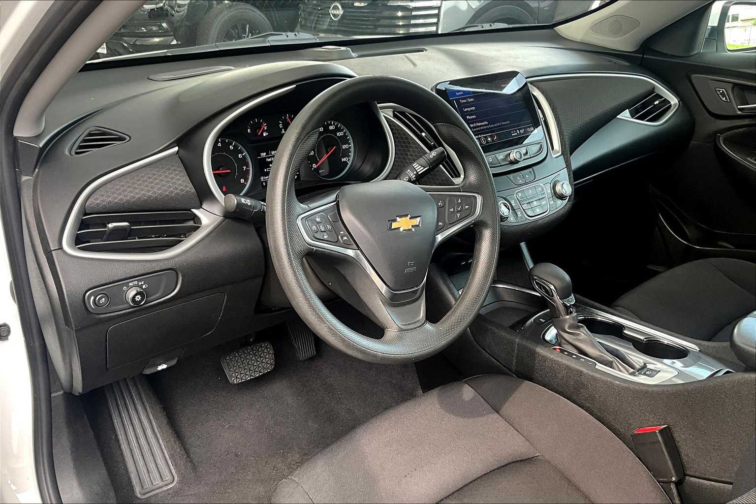 2023 Chevrolet Malibu 1LT photo 15