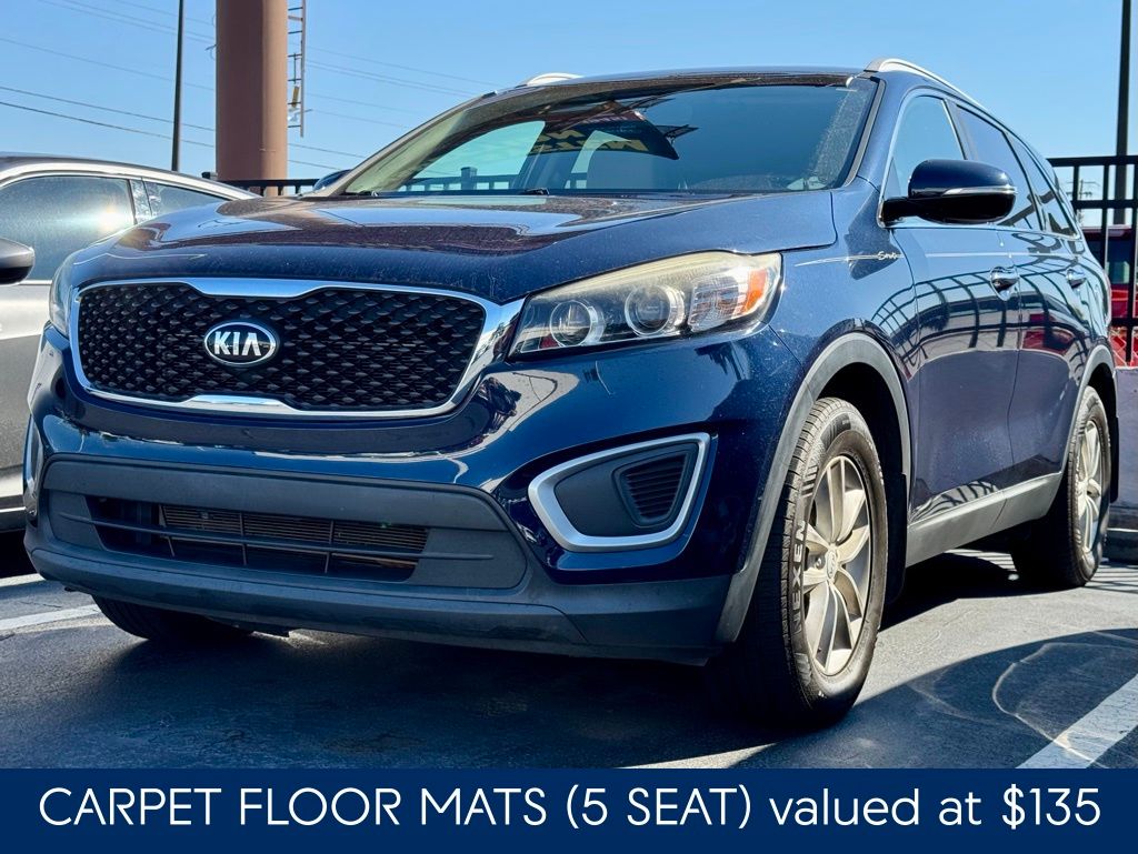 2017 Kia Sorento LX photo 3