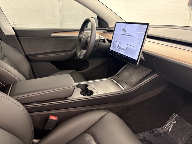 2023 Tesla Model Y Long Range photo 19