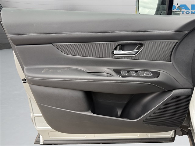 2025 Nissan Murano SV photo 9