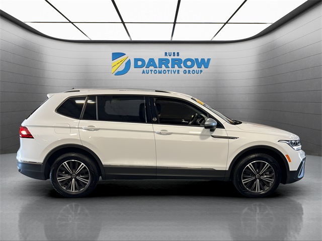 2024 Volkswagen Tiguan Wolfsburg Edition photo 5