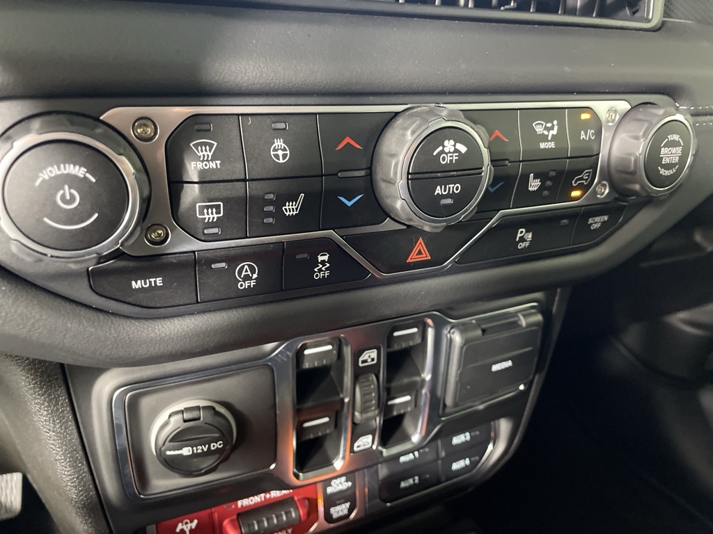 2025 Jeep Wrangler Rubicon X photo 29