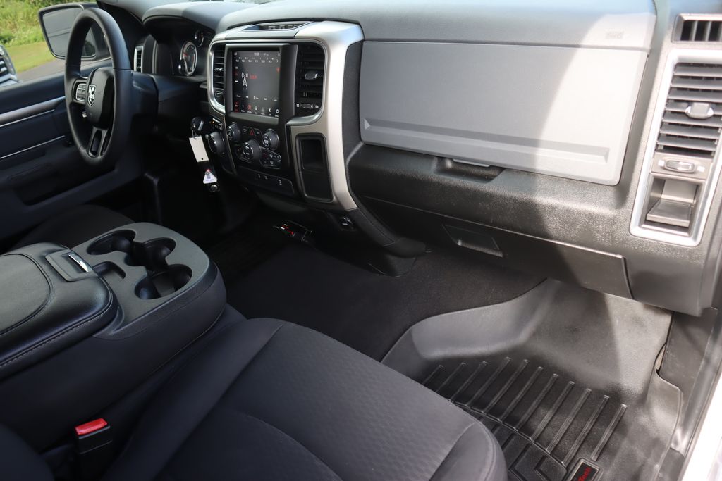2019 Ram 1500 Classic Warlock photo 25