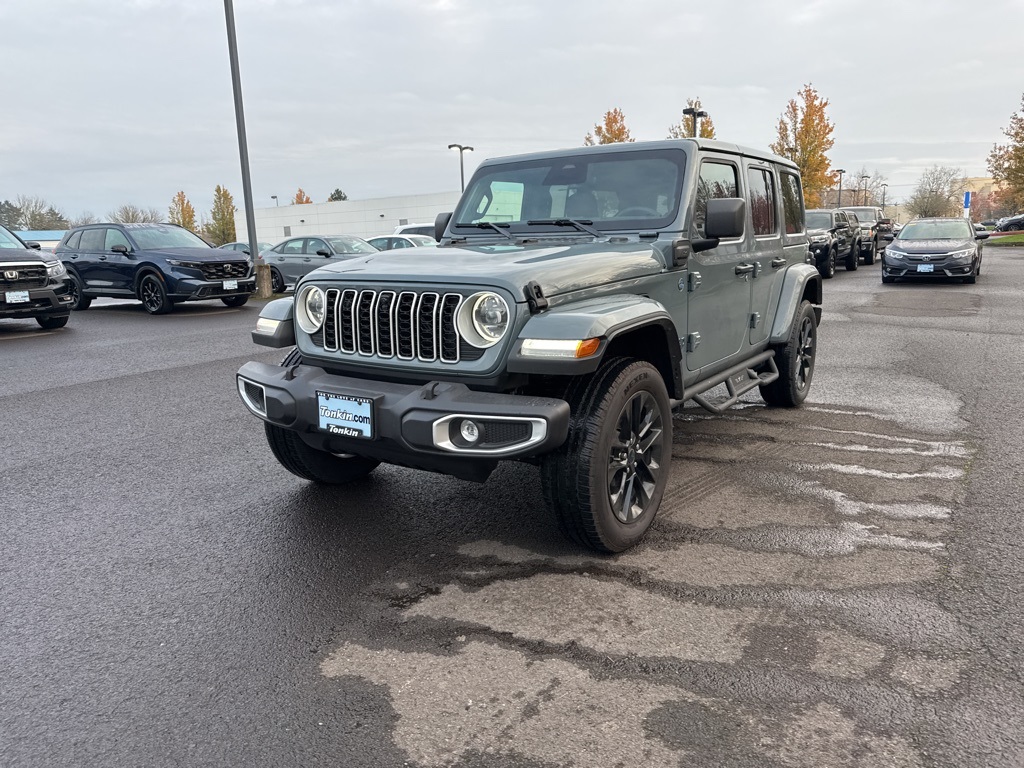 2025 Jeep Wrangler Sahara 4xe photo 3