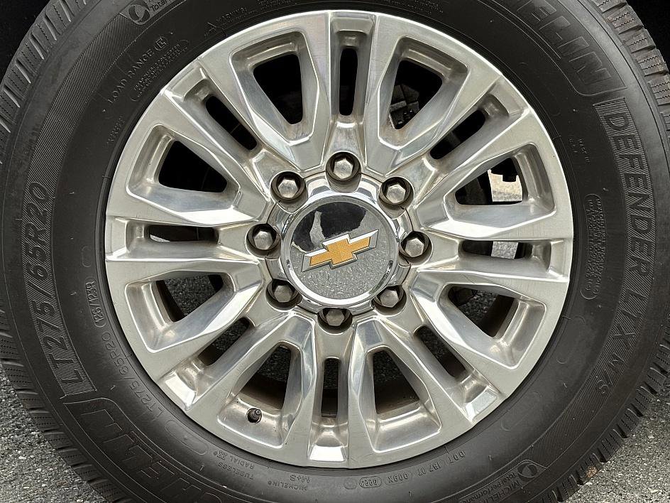 2020 Chevrolet Silverado 2500HD Custom photo 9