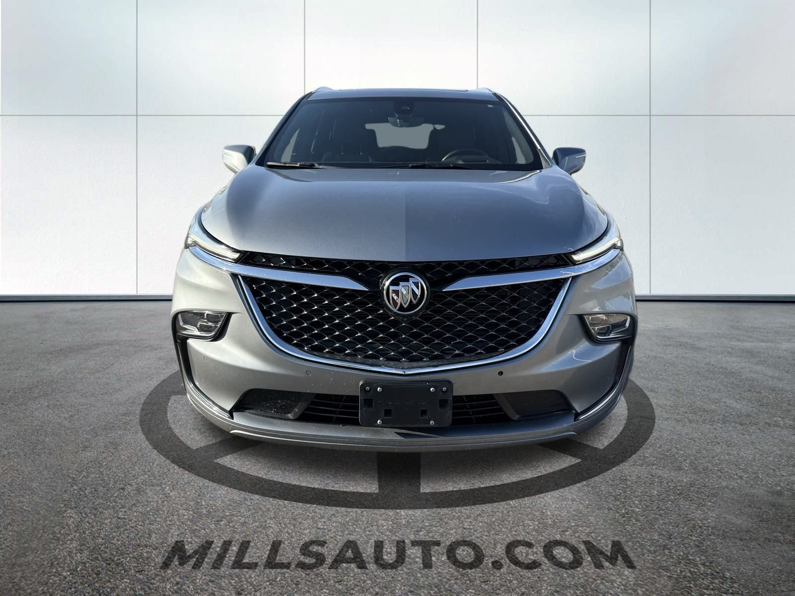 2023 Buick Enclave Avenir photo 2
