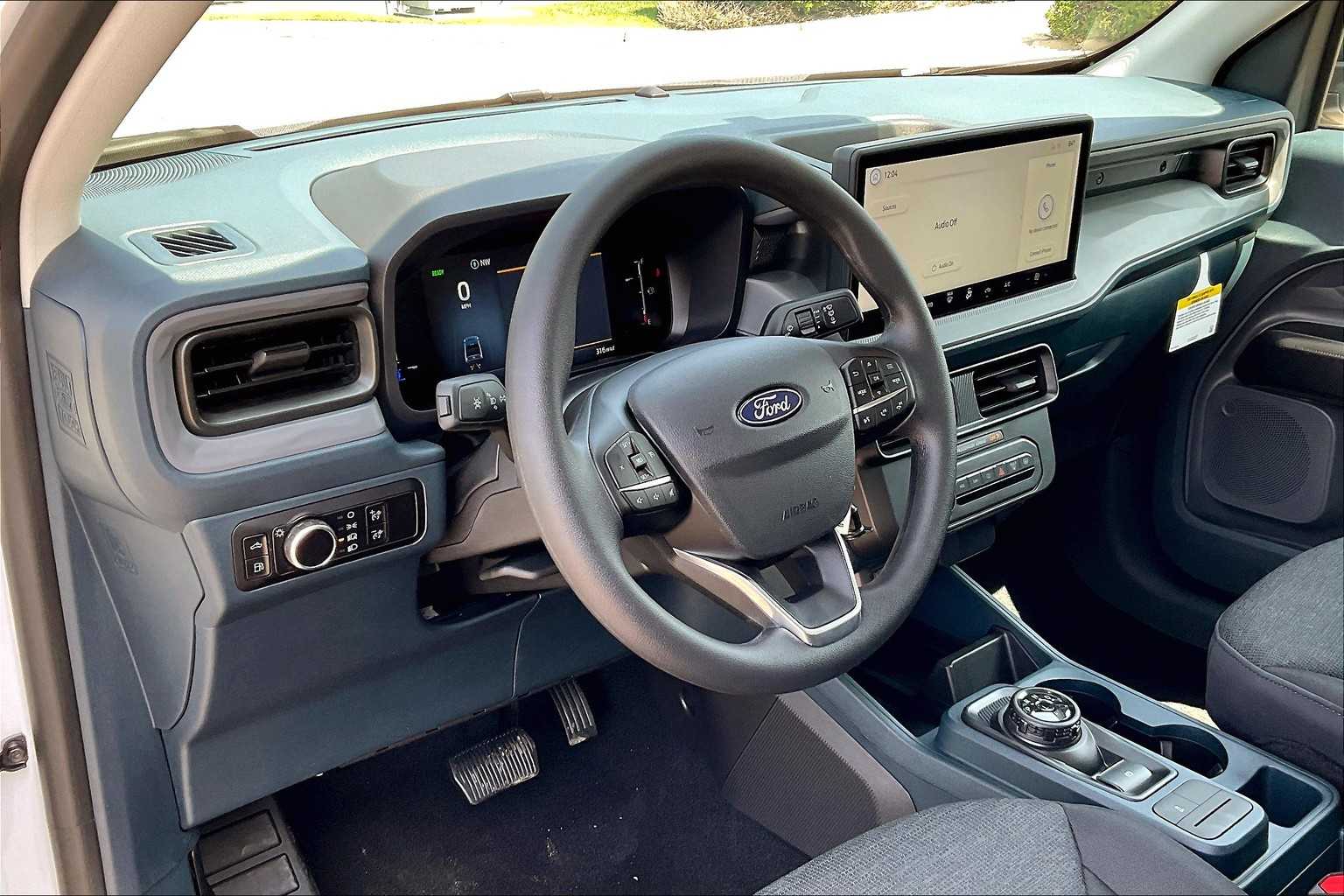 2025 Ford Maverick XL photo 8