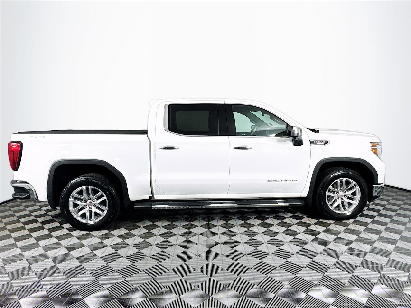 2021 Gmc Sierra 1500 SLT photo 8