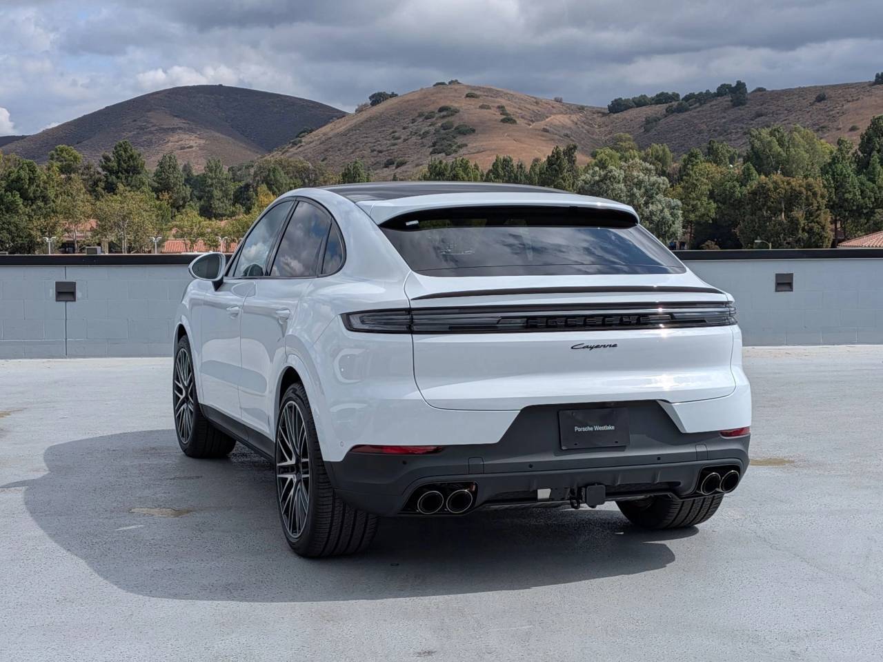 2026 Porsche Cayenne Coupe photo 3