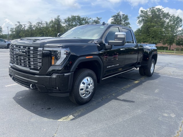 New 2025 GMC Sierra 3500 HD Denali Ultimate DRW Trucks in