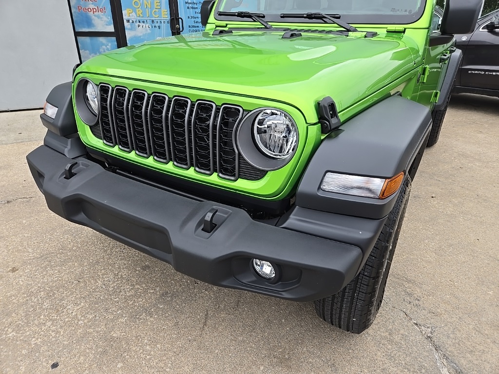 2025 Jeep Wrangler Sport S photo 19