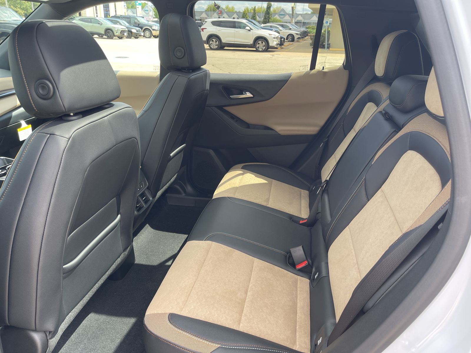 2026 Chevrolet Equinox ACTIV photo 3