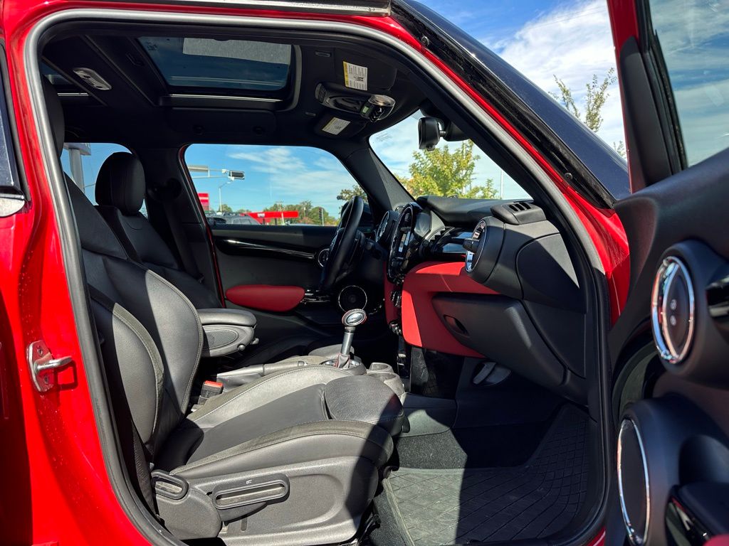 2019 Mini Cooper 4 Door Hardtop Signature photo 7
