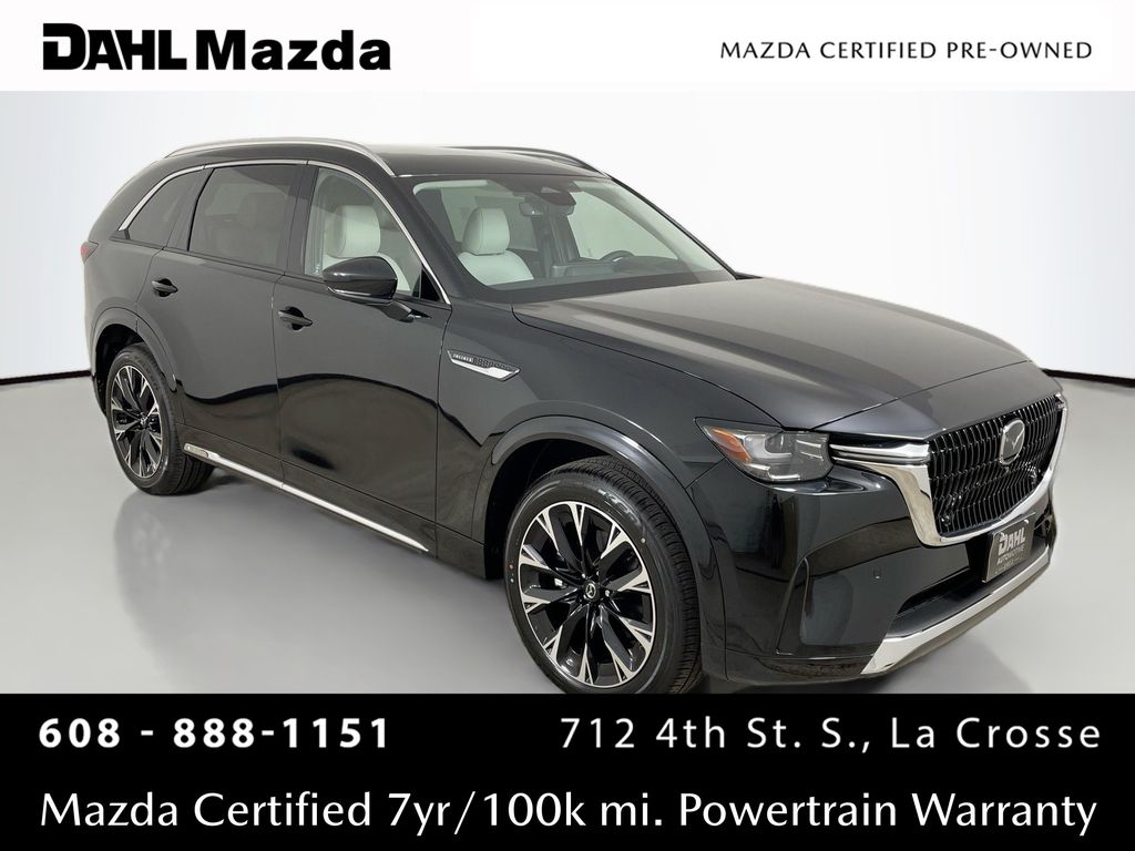 2025 Mazda CX-90 Premium Package's photo