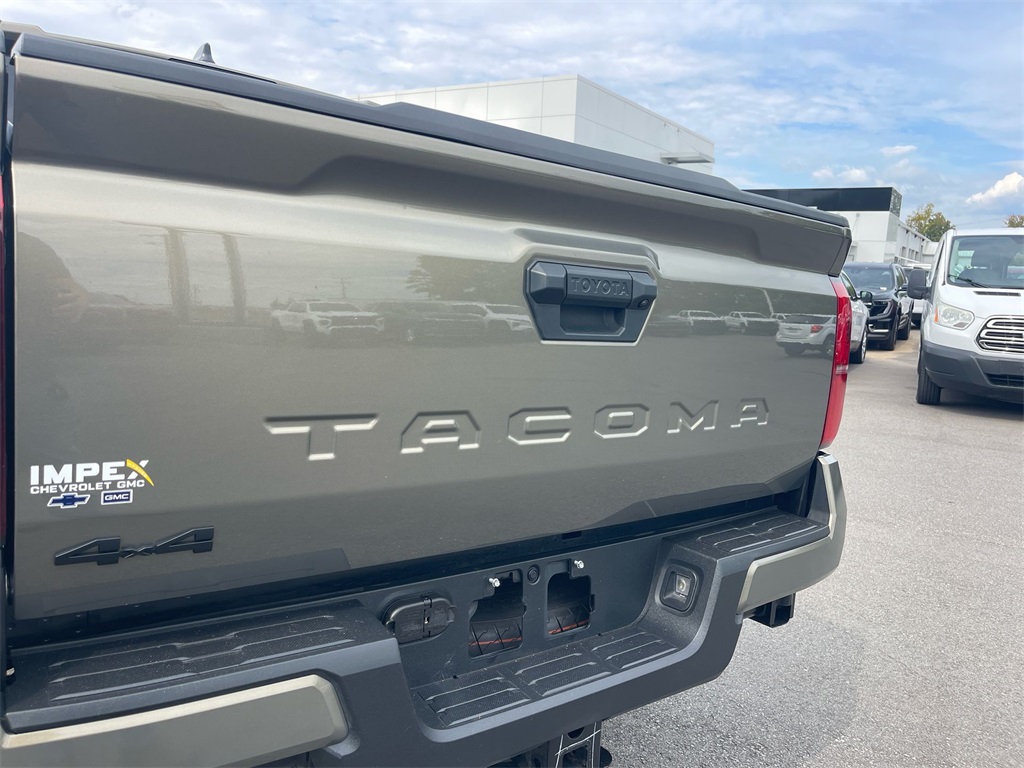 2025 Toyota Tacoma TRD Sport photo 25