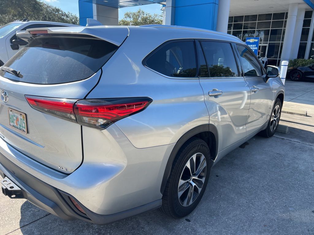 2020 Toyota Highlander XLE photo 4