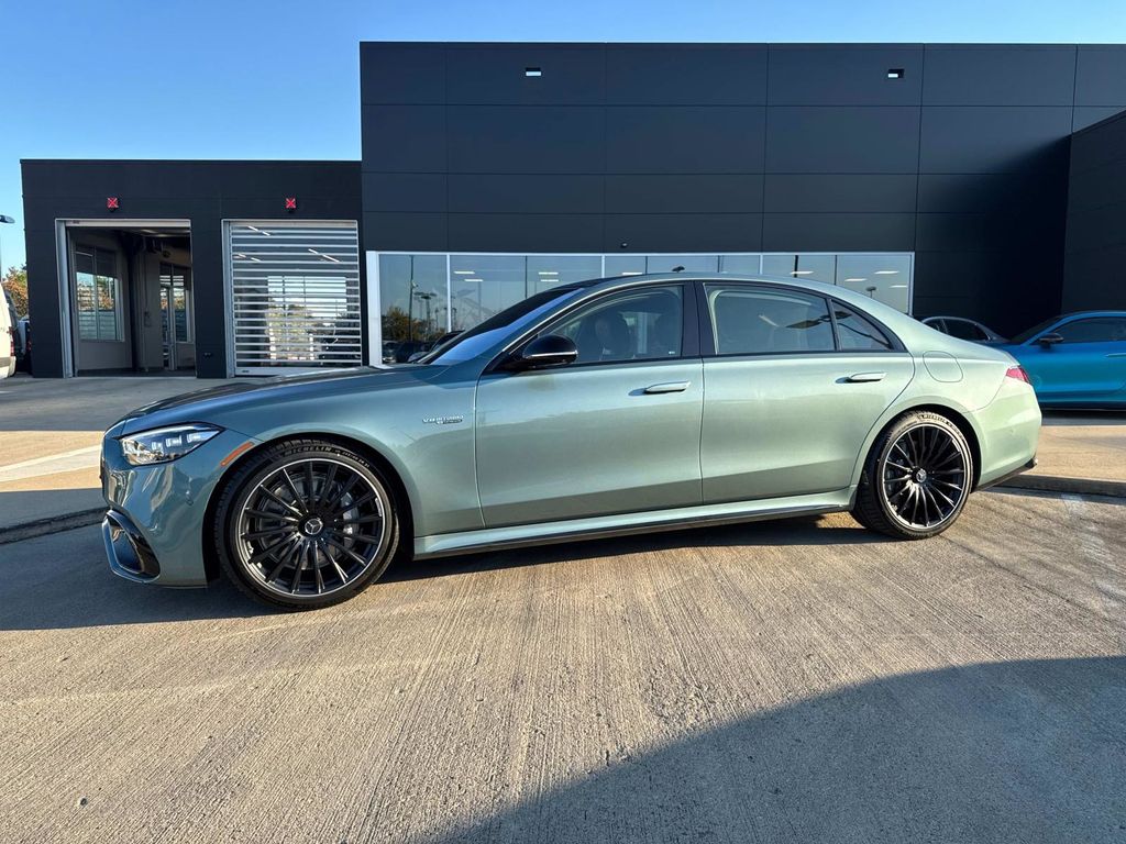 2026 Mercedes Benz S 63 e AMG 4MATIC photo 2
