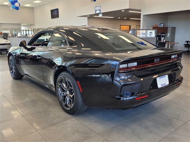 2025 Dodge Charger R/T photo 8