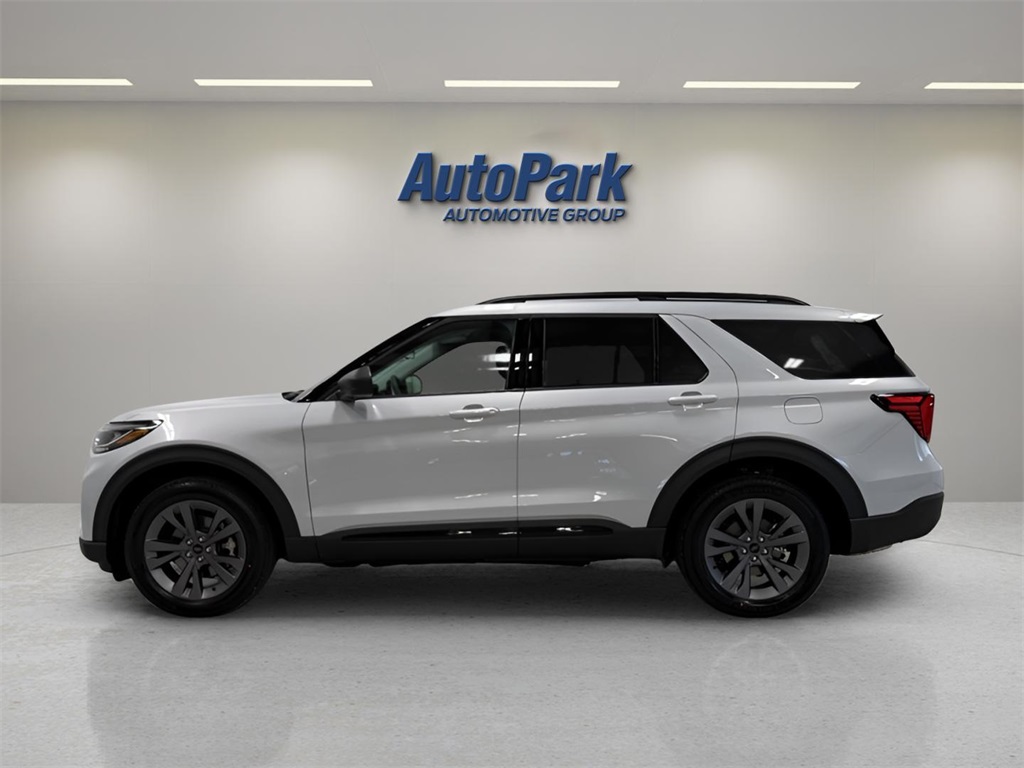 2026 Ford Explorer photo 3