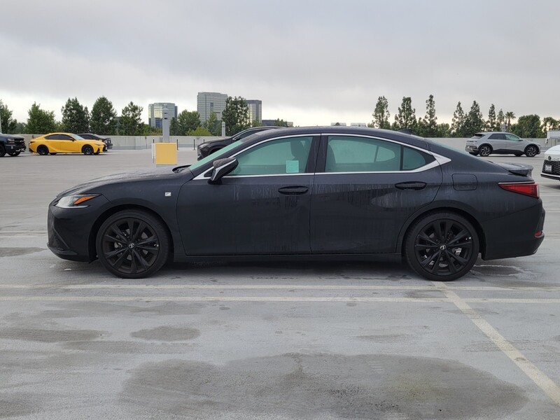 2022 Lexus ES 350 F SPORT photo 2