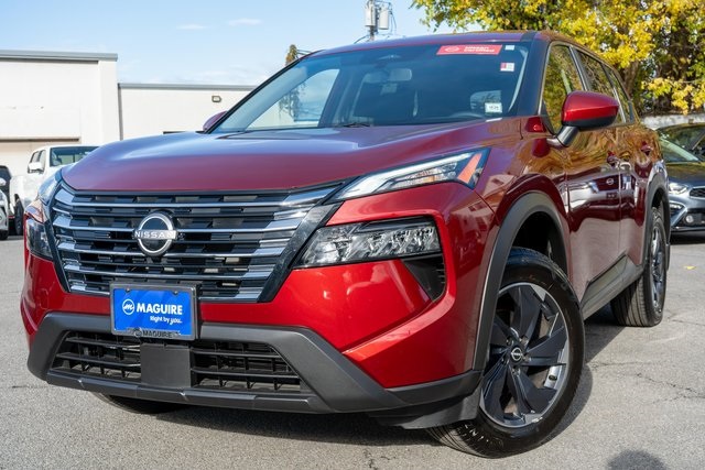 2025 Nissan Rogue SV's photo