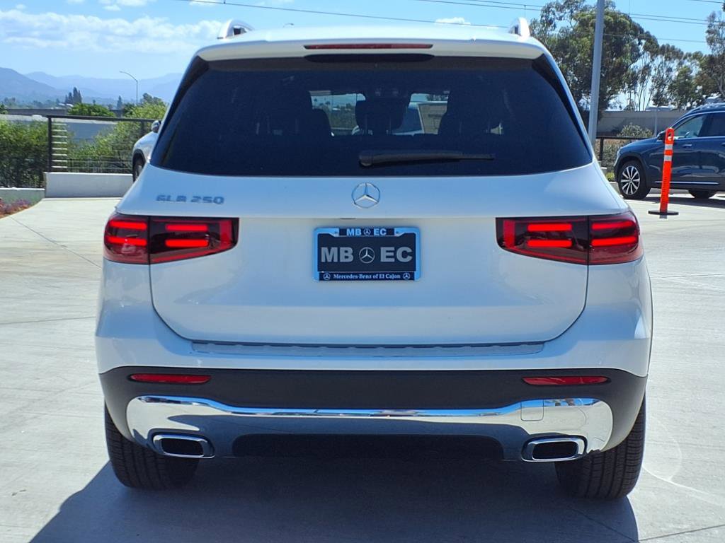 2026 Mercedes Benz GLB 250 photo 19