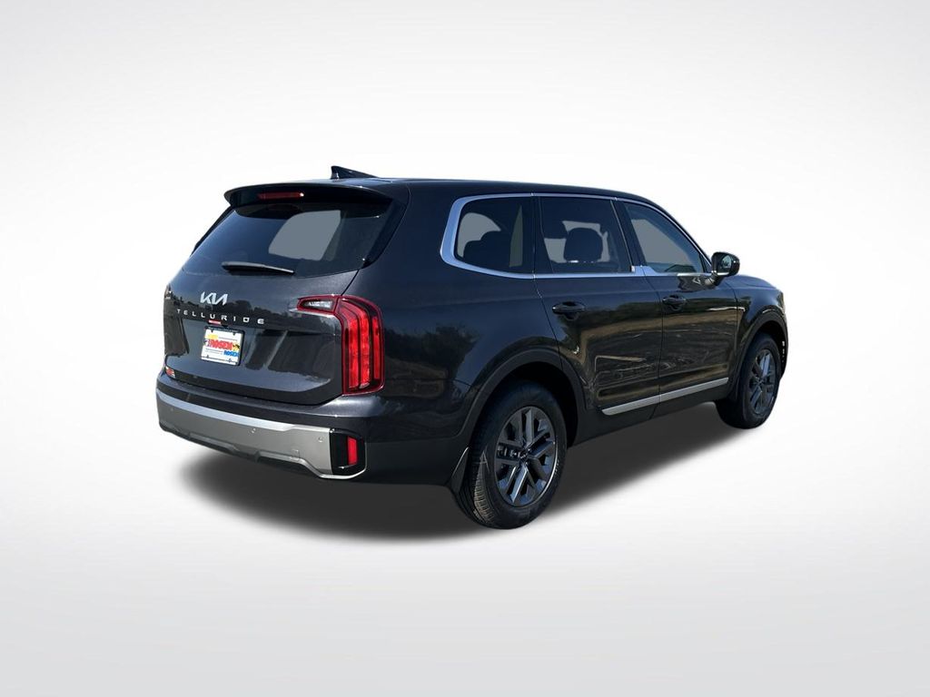 2025 Kia Telluride LX photo 4