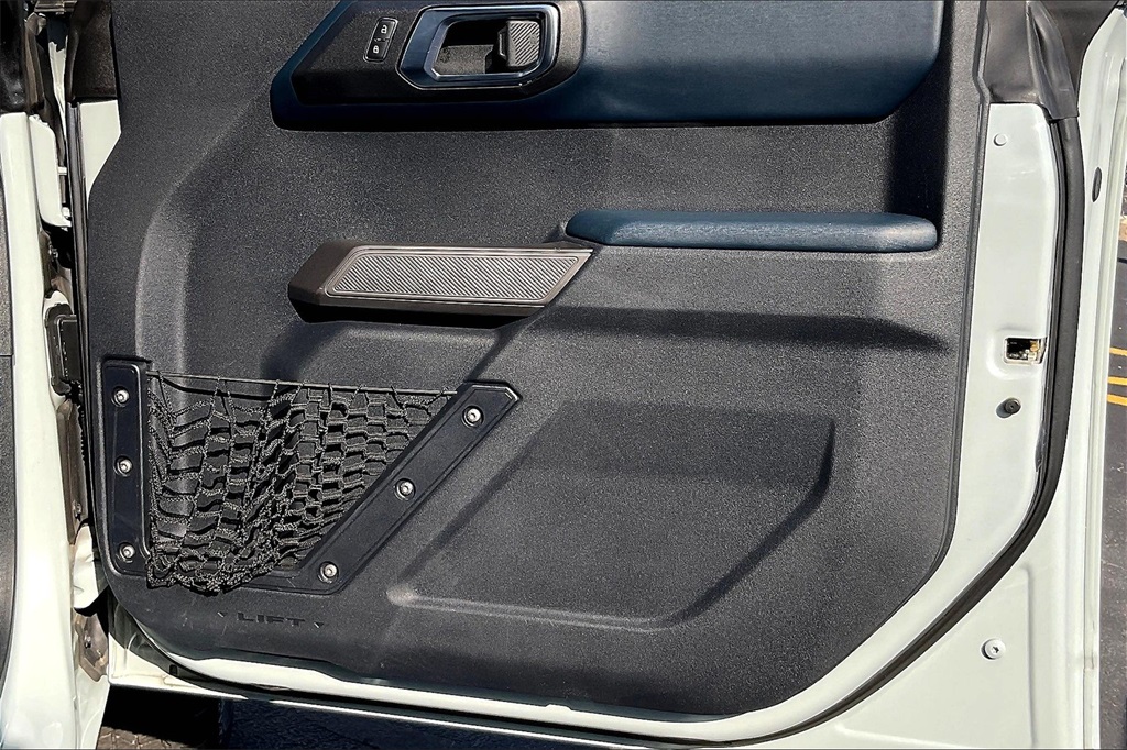 2021 Ford Bronco Outer Banks photo 21