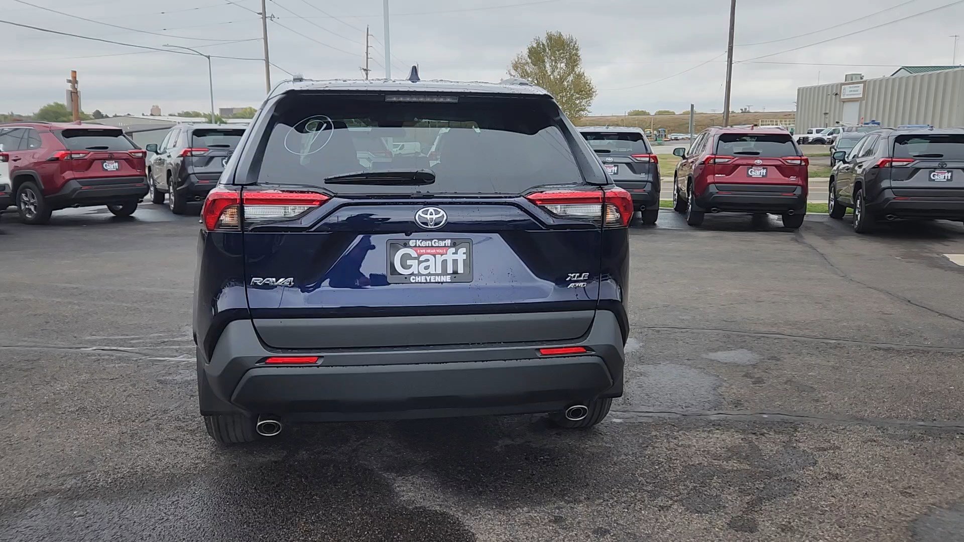 2025 Toyota RAV4 XLE photo 3