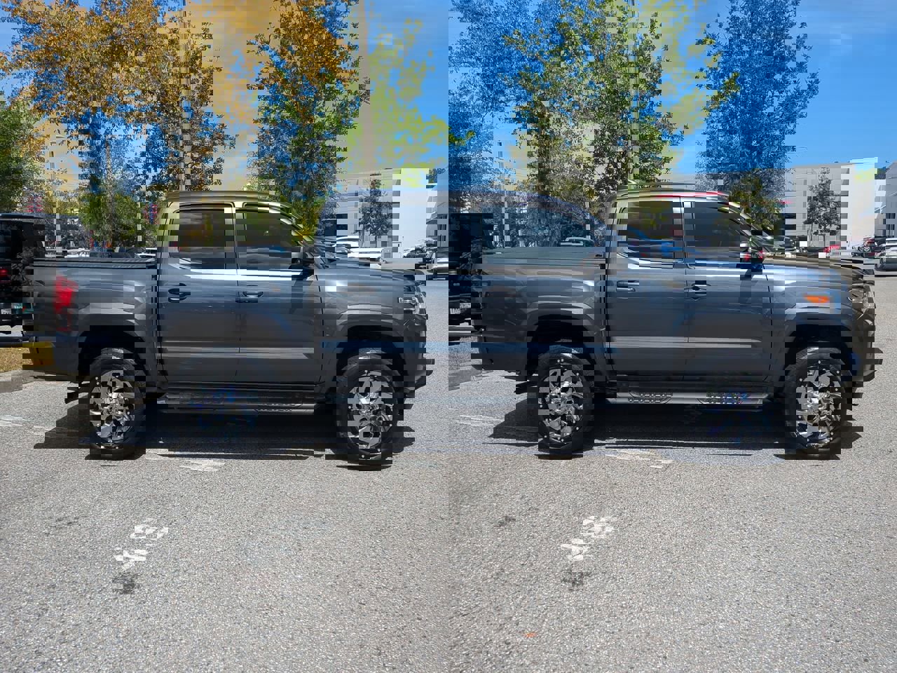 2022 Toyota Tacoma SR5 photo 4